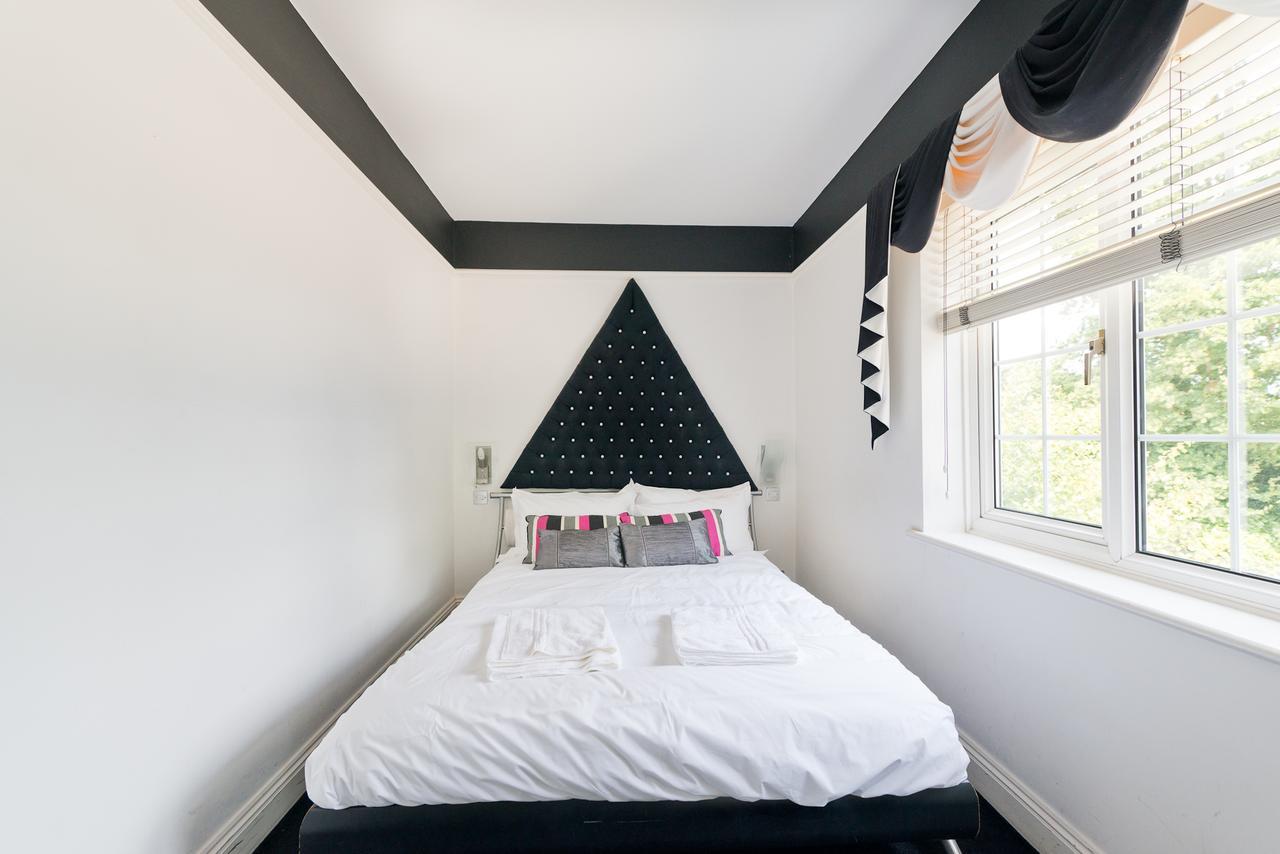 Trunkwell House Hotel Рединг Екстериор снимка