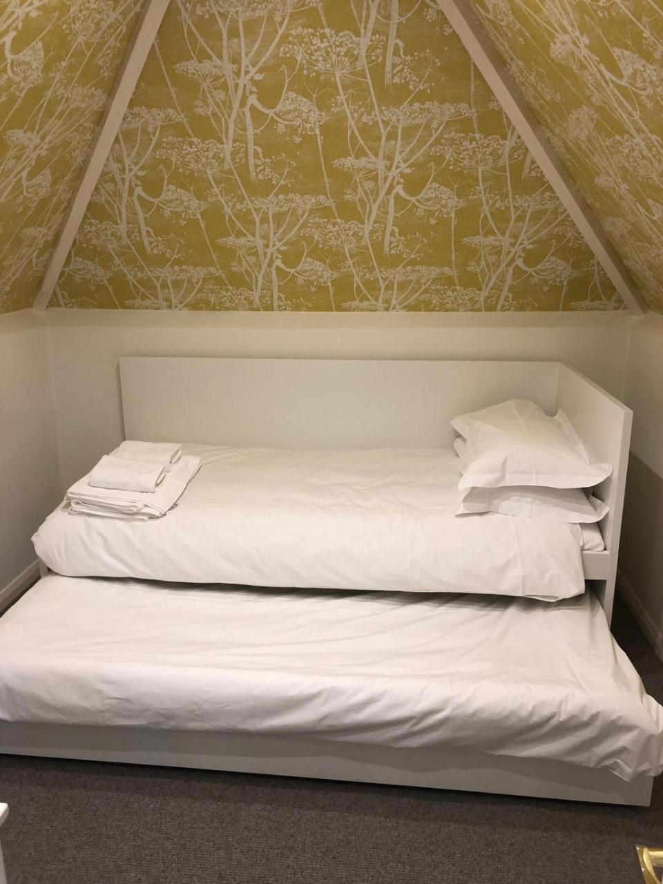 Trunkwell House Hotel Рединг Екстериор снимка