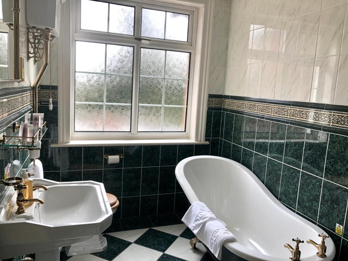 Trunkwell House Hotel Рединг Екстериор снимка